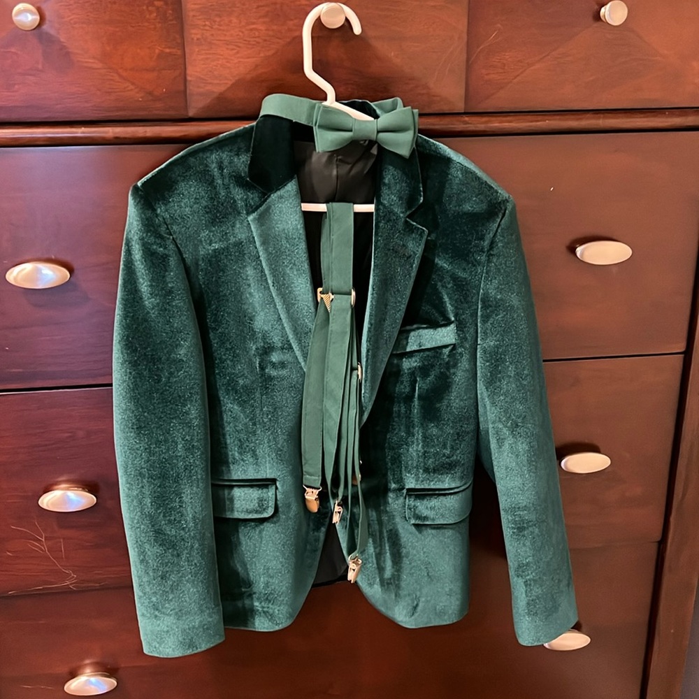 Size 7/8 Green Velvet Jacket